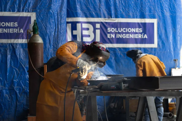 NOSOTROS IMAGEN SLIDE 1