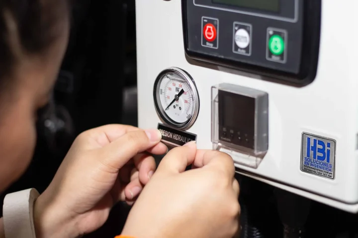 NOSOTROS IMAGEN SLIDE 4[162]